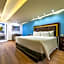 Quinta Dorada Hotel & Suites