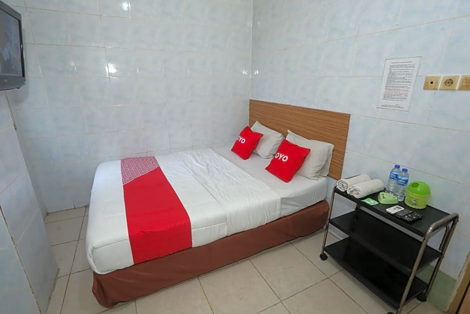 OYO 92677 Hotel Bintaro