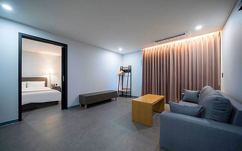 Andong Brown Dot Pungsan branch