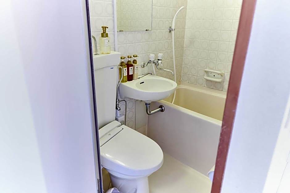 Photo 1 of 5 of 1 Bed, Nonsmoking