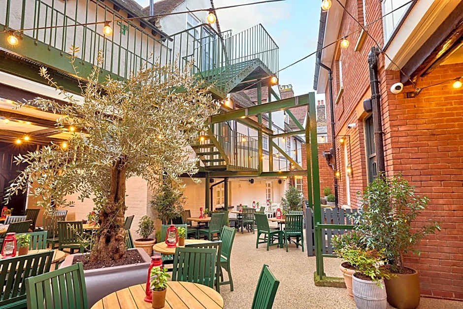 Salisbury Arms Hotel