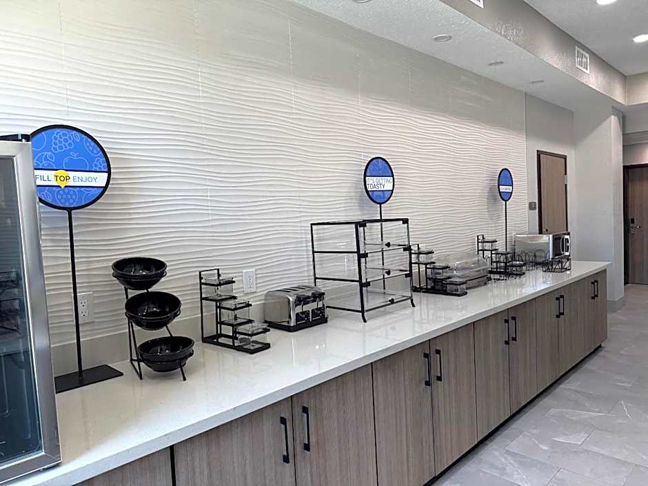 Sonesta Essential La Porte