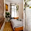 Acacia Private Rooms & Studios