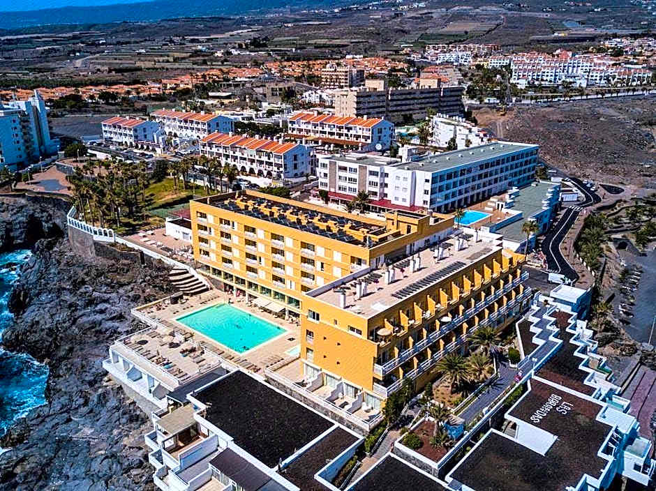 Atlantic Holiday Hotel