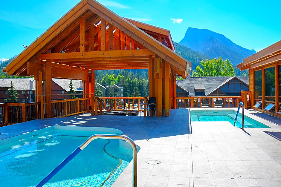 Moose Hotel and Suites