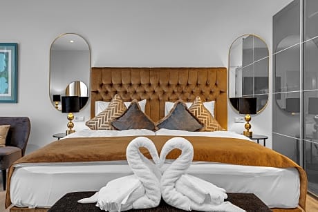 GALLERY SUITES