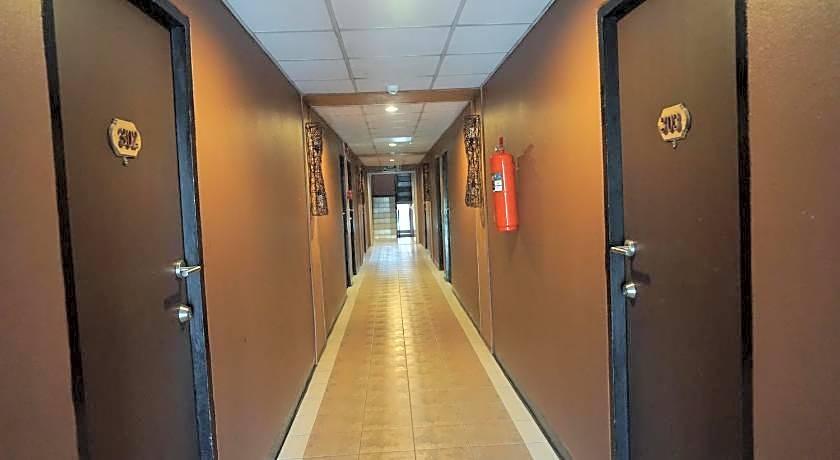 Bangkok Travel Suites Hotel