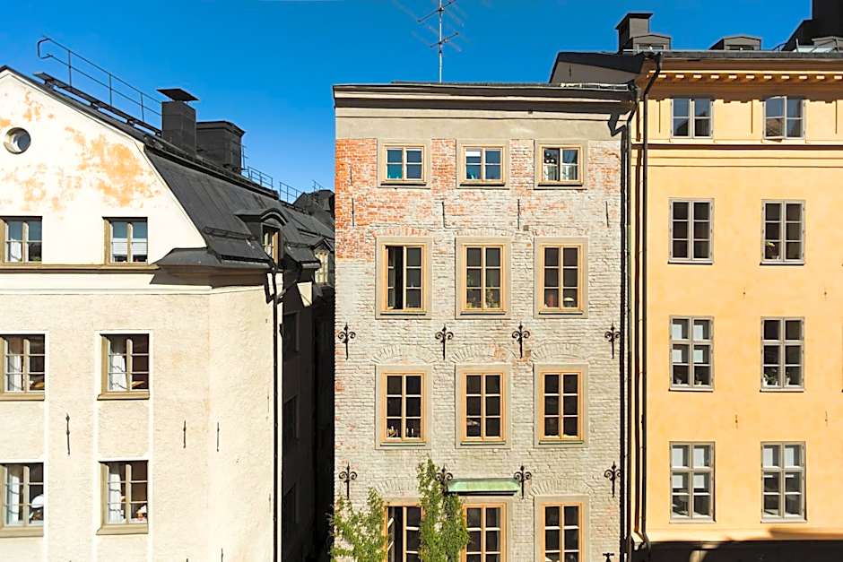 Lady Hamilton Apartments