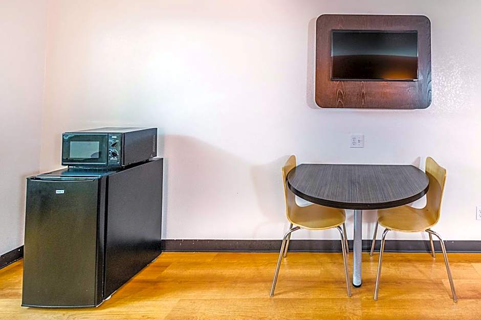 Motel 6-Waxahachie, TX