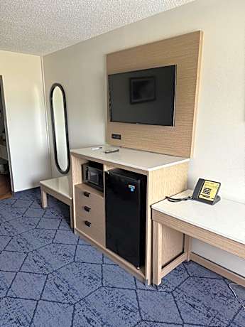 Double Room with Two Double Beds - Non-Smoking