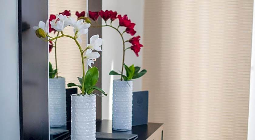 LOUIS V HOTEL LEBANON