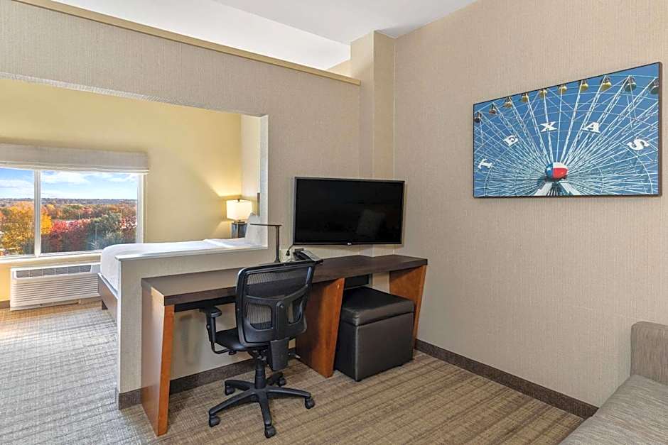 Cambria Hotel Plano Frisco