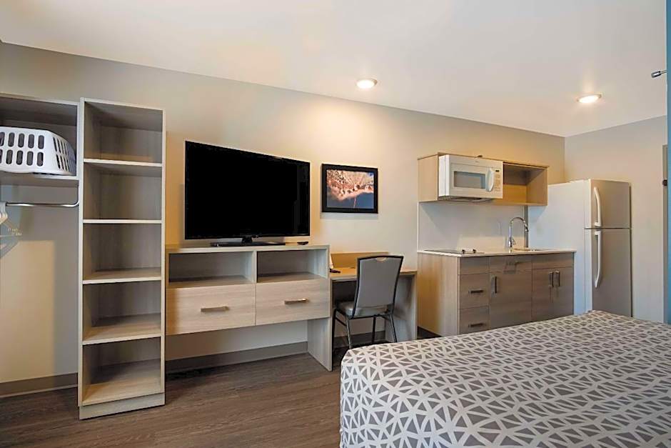 WoodSpring Suites Grand Rapids Kentwood