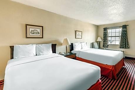 Premium 2 Queen Beds