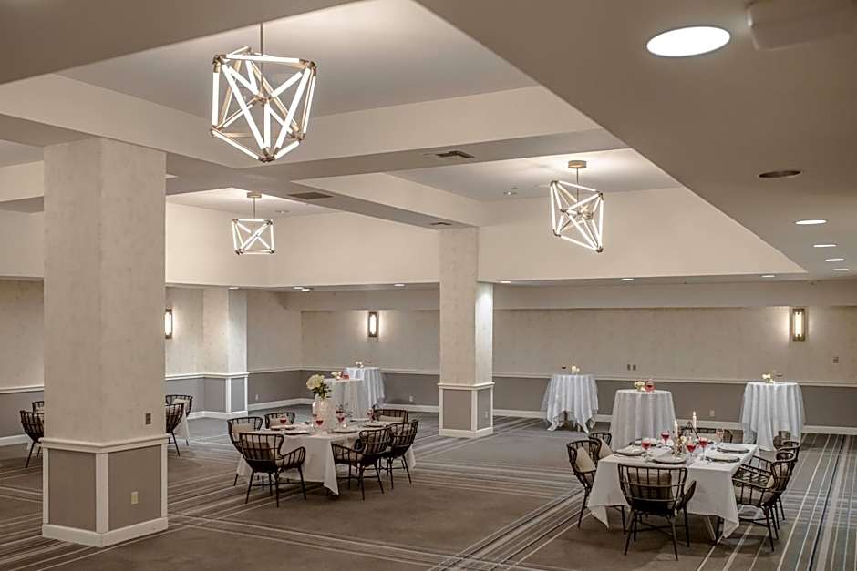 Westdrift Manhattan Beach, Autograph Collection by Marriott