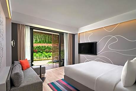 Aloft Garden View, 1 King Bed (maximum capacity 3 adults)