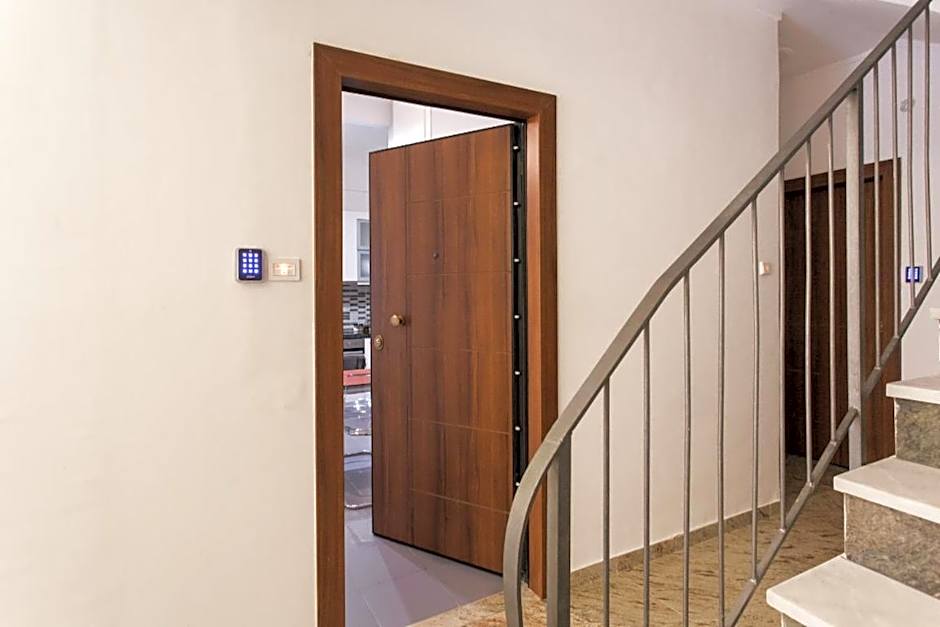 Nicholas Point Apartments and Rooms