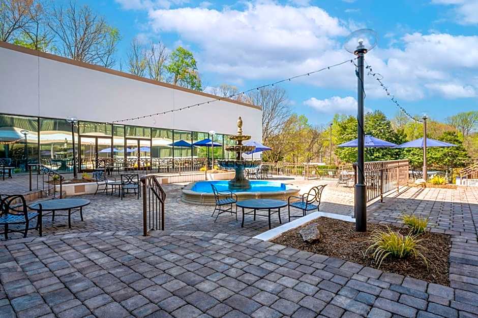 DoubleTree by Hilton South Charlotte Tyvola