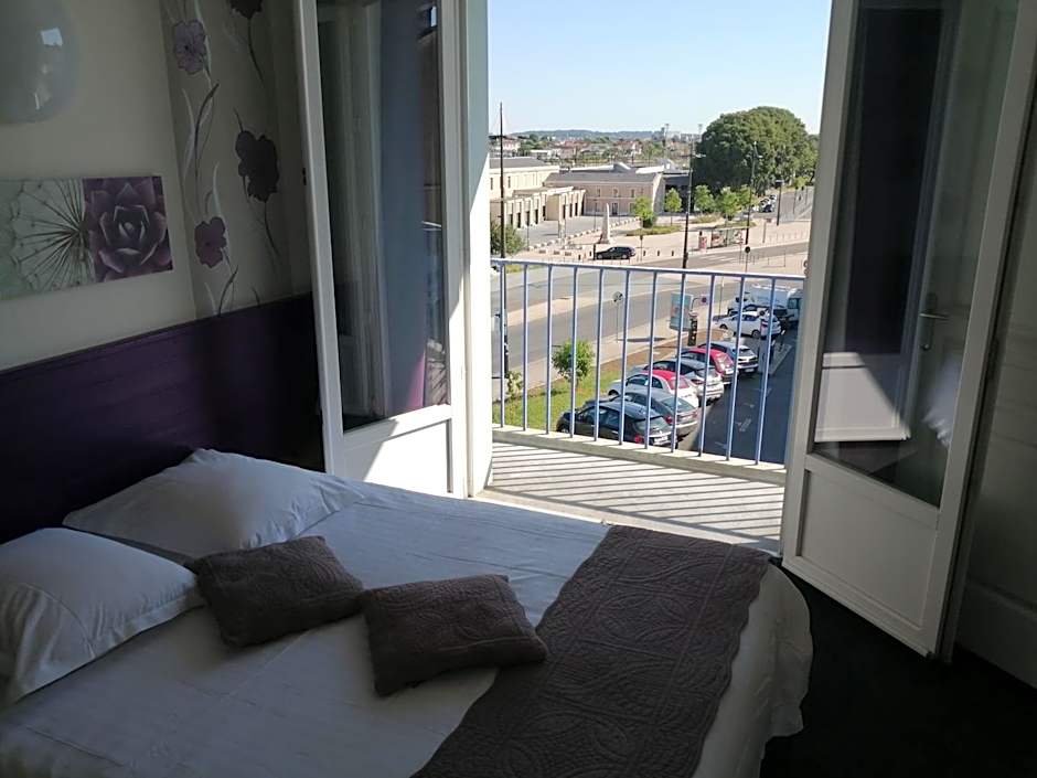 Hotel d Orléans – Angoulême, PA