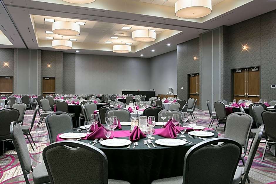 Courtyard by Marriott Omaha Bellevue at Beardmore Event Center