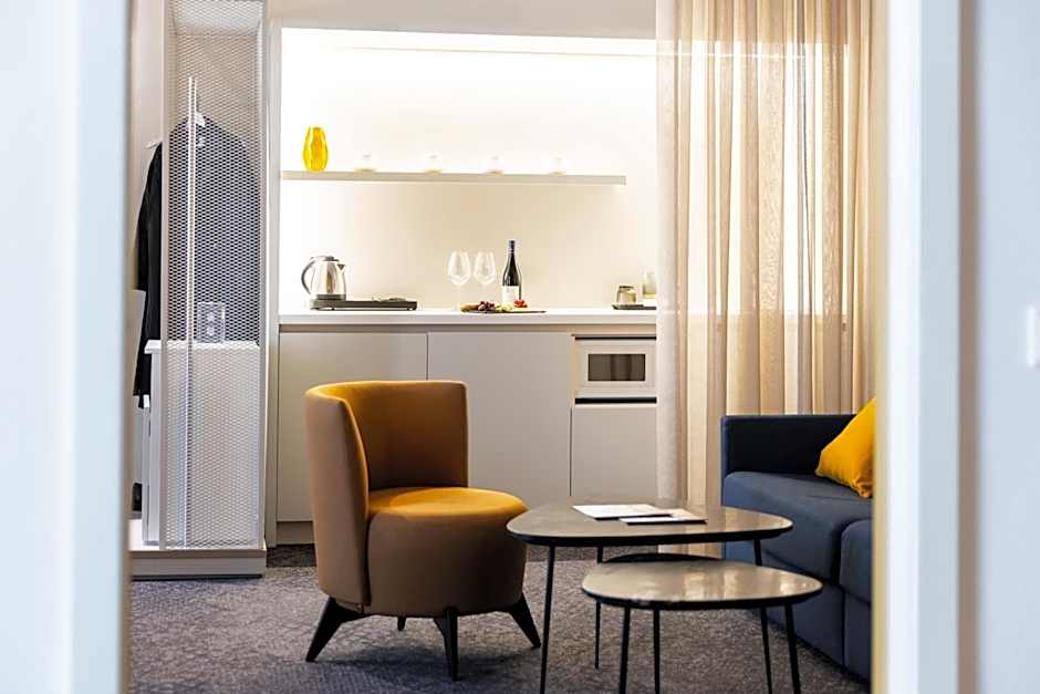 HiLight Suites Hotel