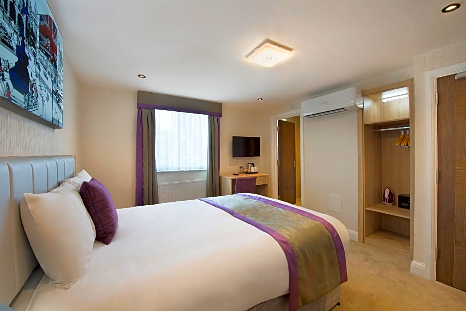 OYO Townhouse 30 Sussex Hotel