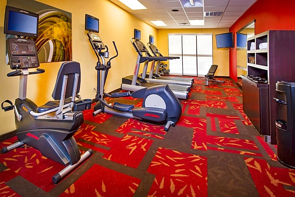 Courtyard by Marriott North Charleston Airport Coliseum
