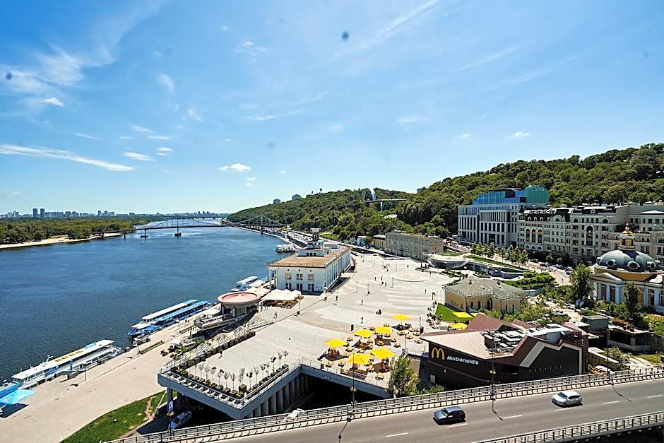 Fairmont Grand Hotel Kyiv