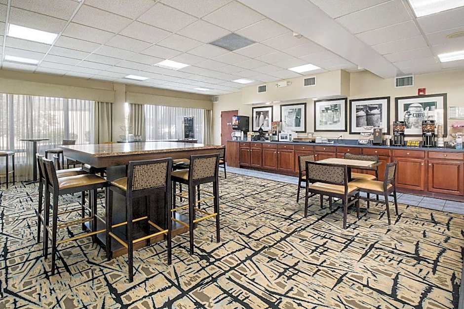 Clarion Inn Cleveland near University