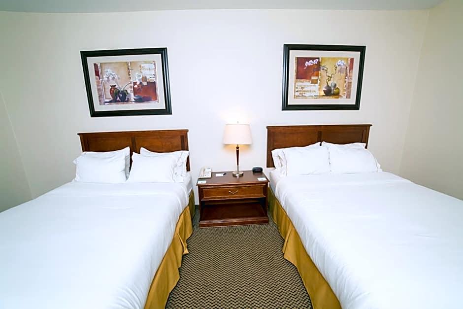 Holiday Inn Express & Suites Drayton Valley By IHG