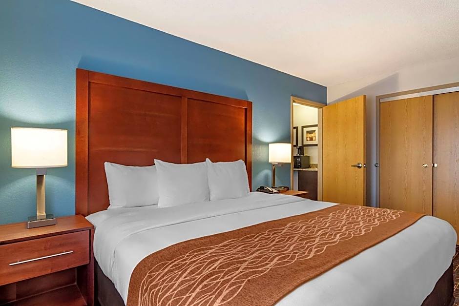 Comfort Inn & Suites Lees Summit -Kansas City