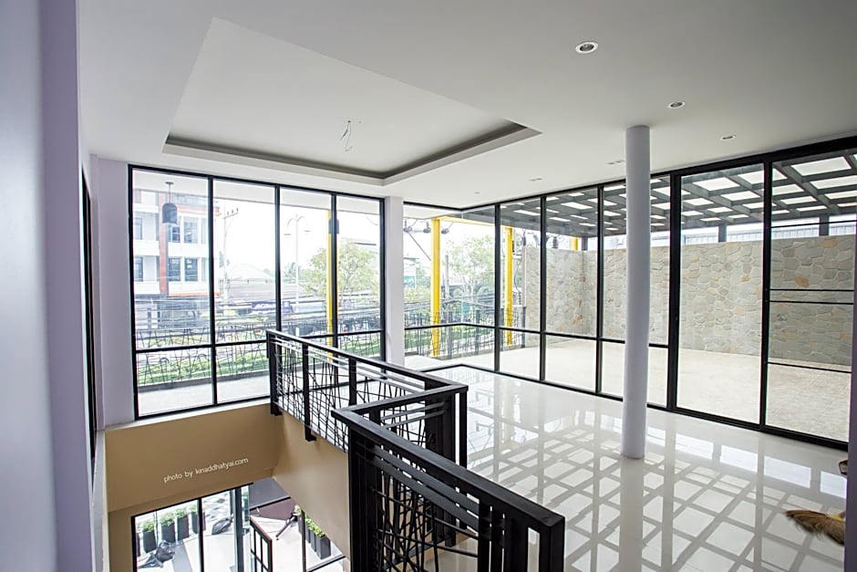Udee Living Place
