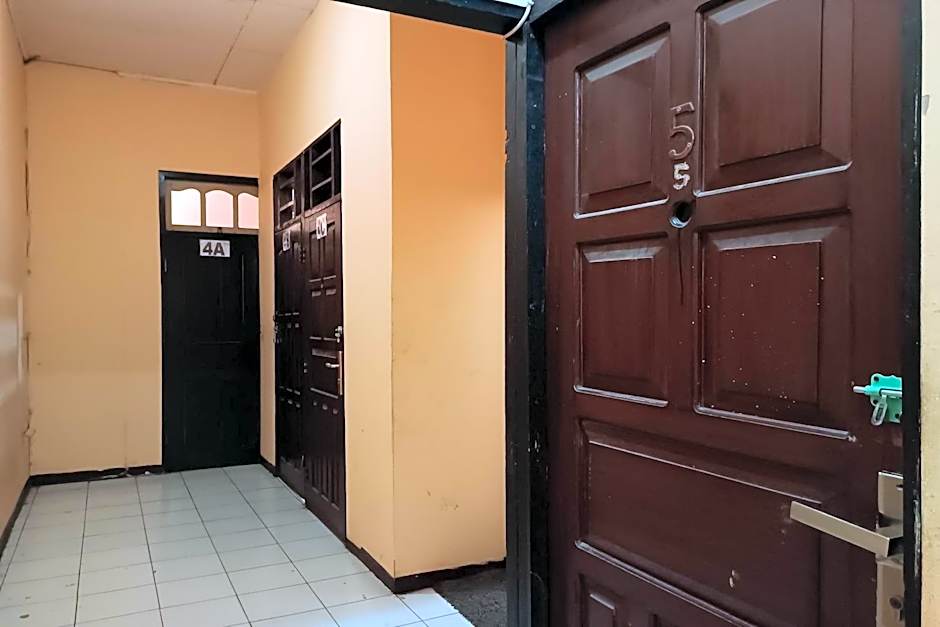 OYO 93479 Hotel Jaguar Sentani