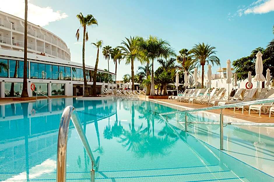 Sunprime Atlantic View Suite & Spa