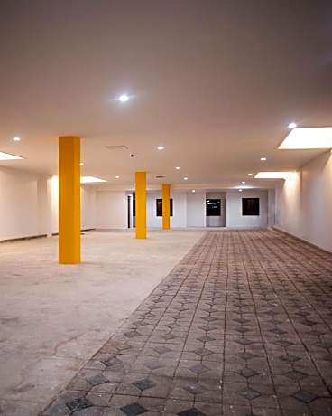 Hotel Manadia