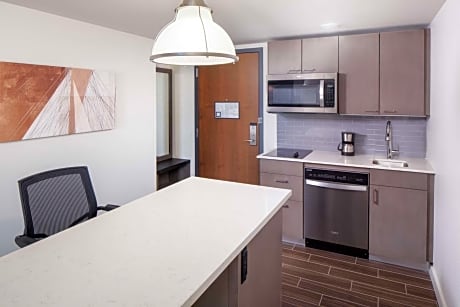 Studio Suite with Two Queen Beds, Sofa Bed and Kitchen