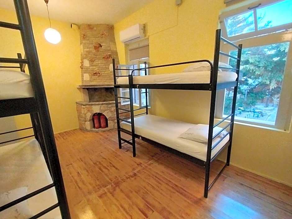 Chania Hostel Youth 18-50
