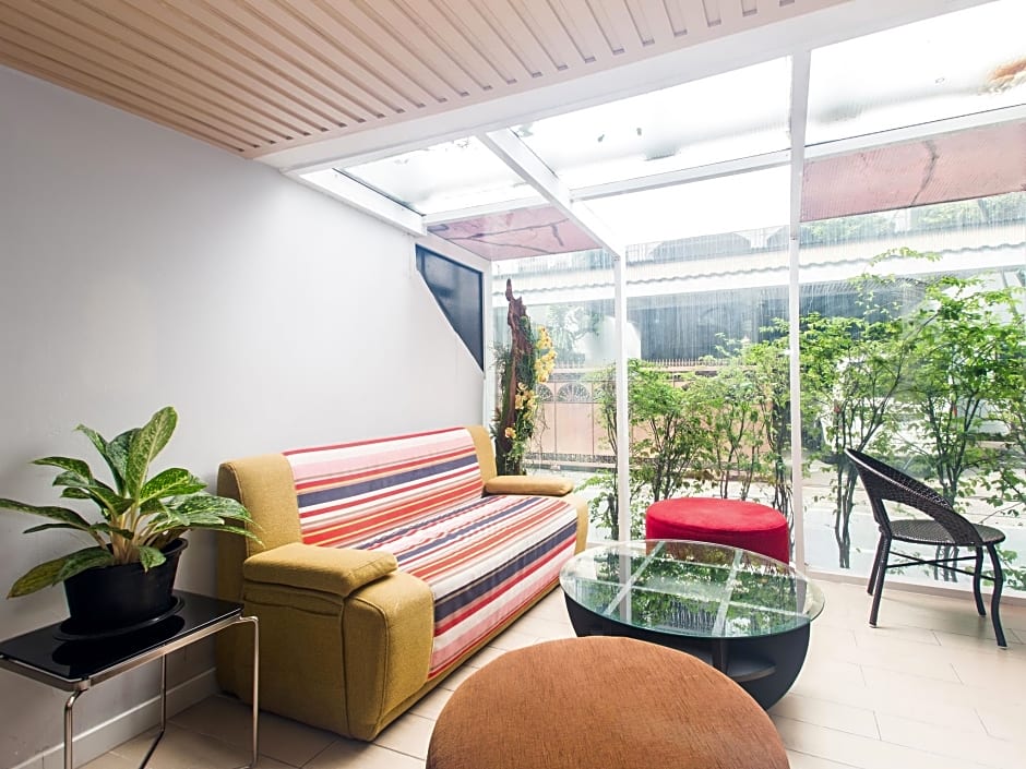 Nantra Ploenchit Hotel