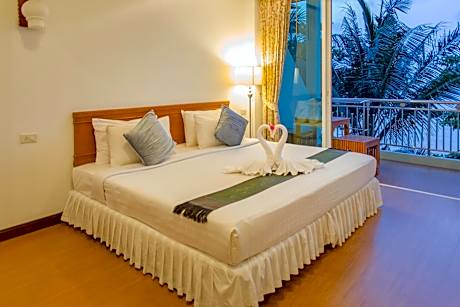 Double Room with Balcony and Sea View