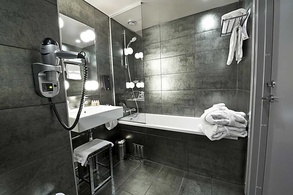 Home Hotel Folketeateret