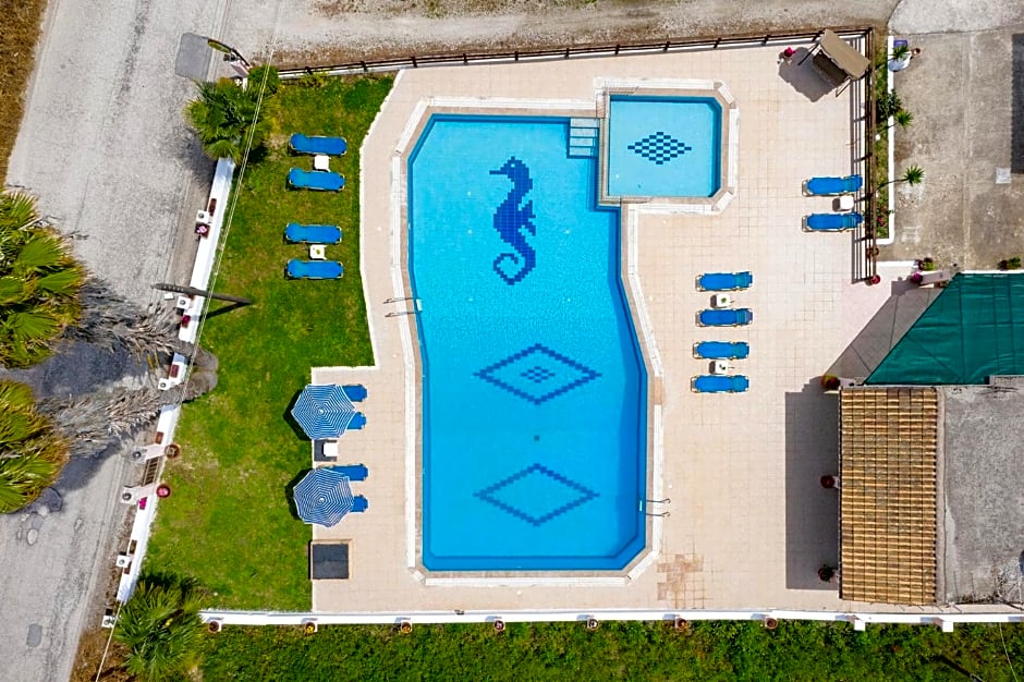 Nikos Pool Apartments - Ground Floor