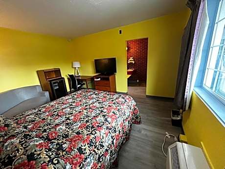 Queen Bed Non-Smoking