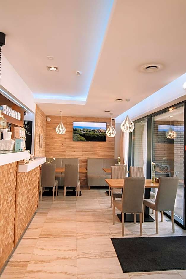 Merepargi ApartHotel & Cafe