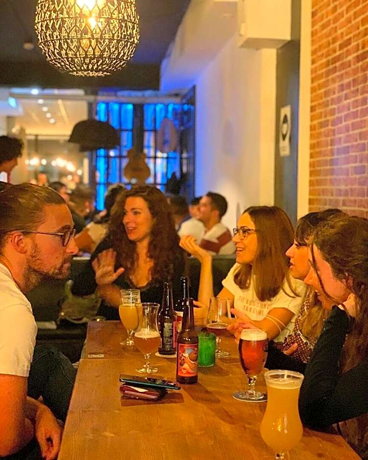 Olé Backpackers Hostel