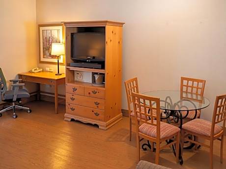 Executive King Room - Non-Smoking