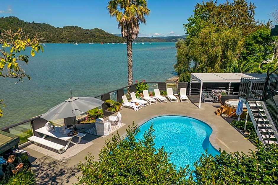 Oceans 88 Whitianga Coastal Suites