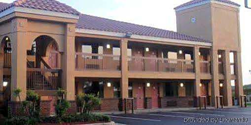 Red Roof Inn & Suites Athens, AL
