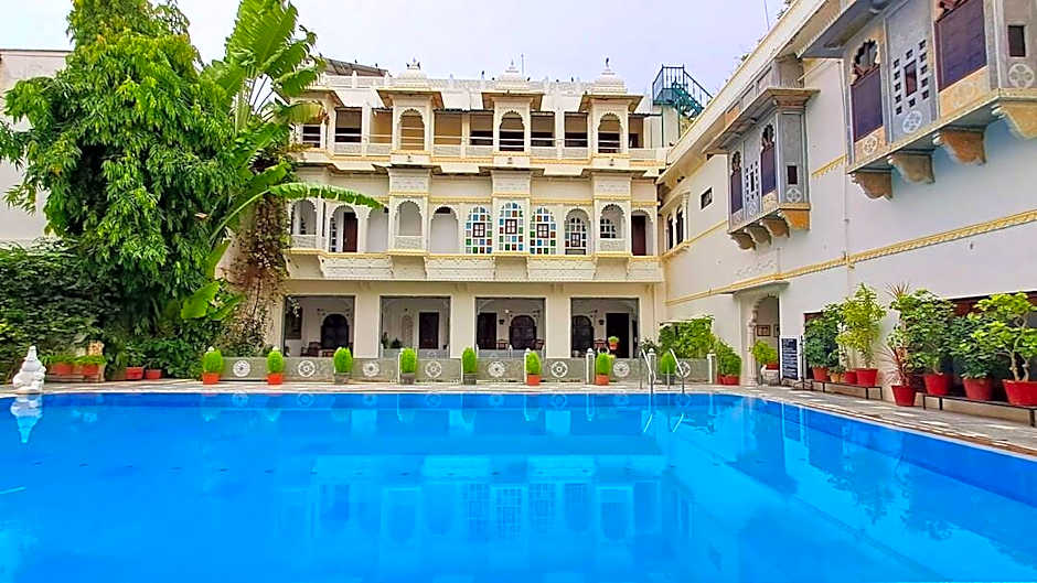 Hotel Mahendra Prakash