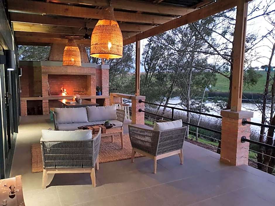 Buff & Fellow Eco Cabins