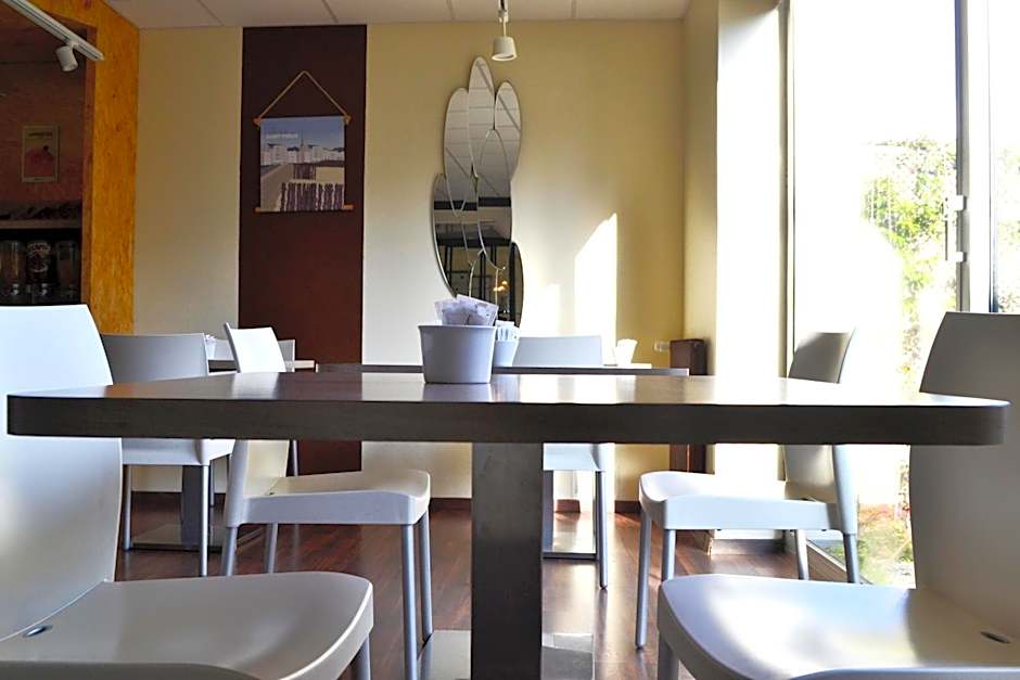 Brit Hotel Le Surcouf